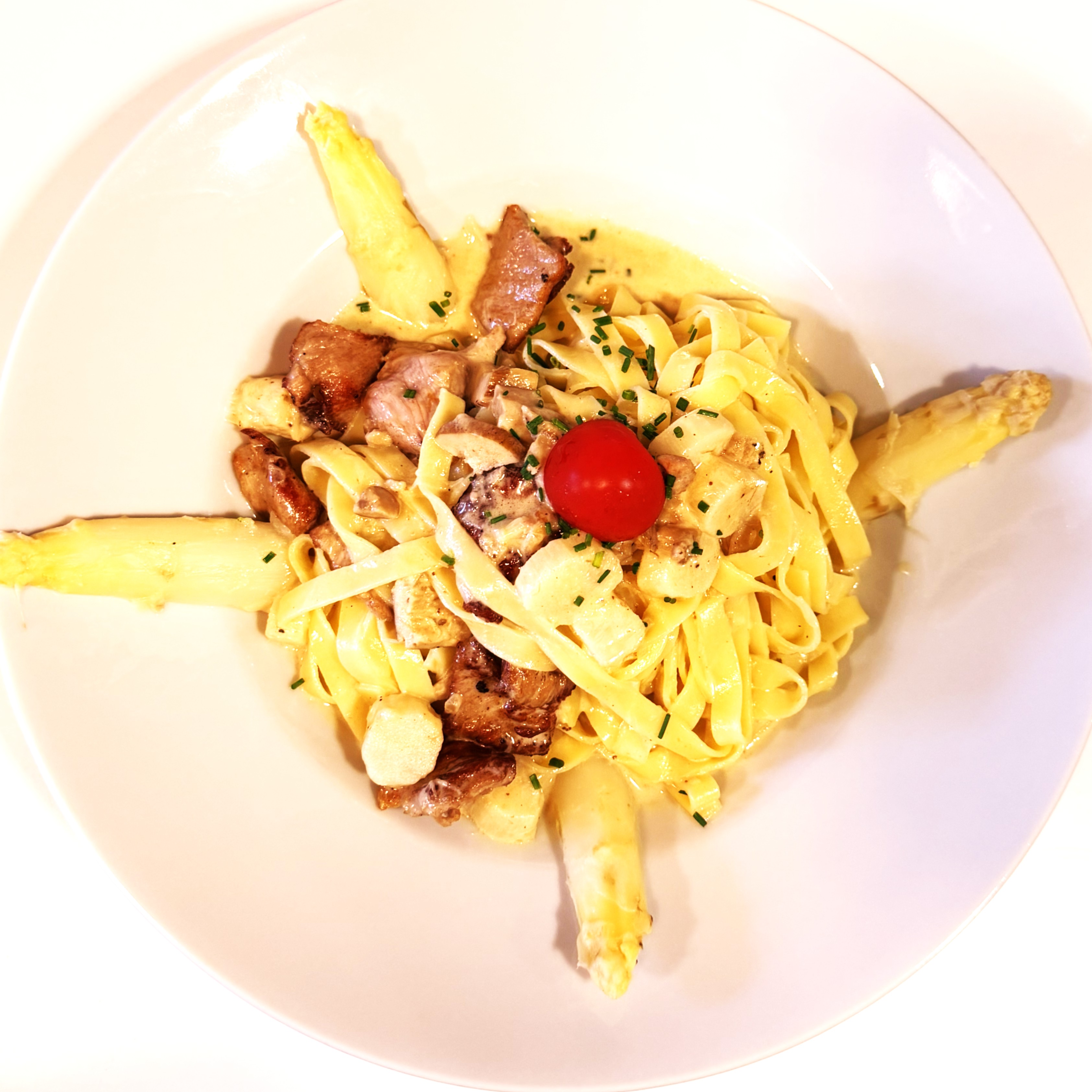 Tagliatelle mit Spargel im Restaurant Erle